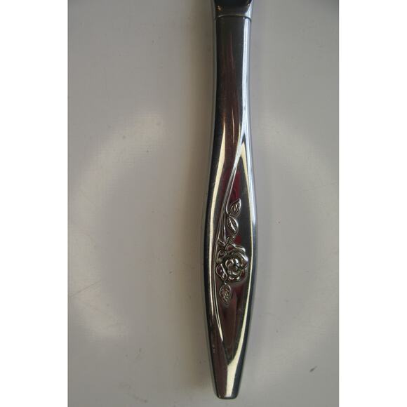 (5) Oneidacraft Deluxe Lasting Rose Stainless Steel Dinner Knives - Picture 2 of 4